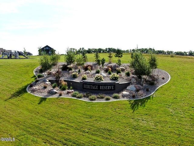 11007 Acadia Circle, Bismarck, ND 58503 property photo