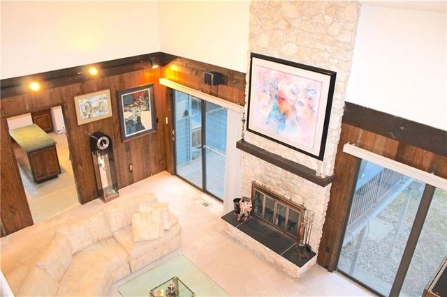 1128 NE 97th Place, Kansas City, MO 64155