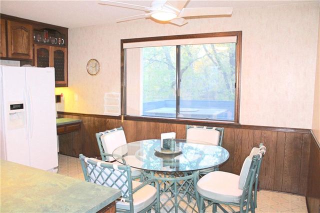 1128 NE 97th Place, Kansas City, MO 64155