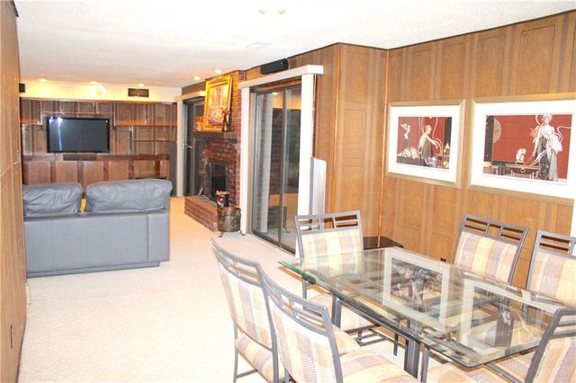 1128 NE 97th Place, Kansas City, MO 64155