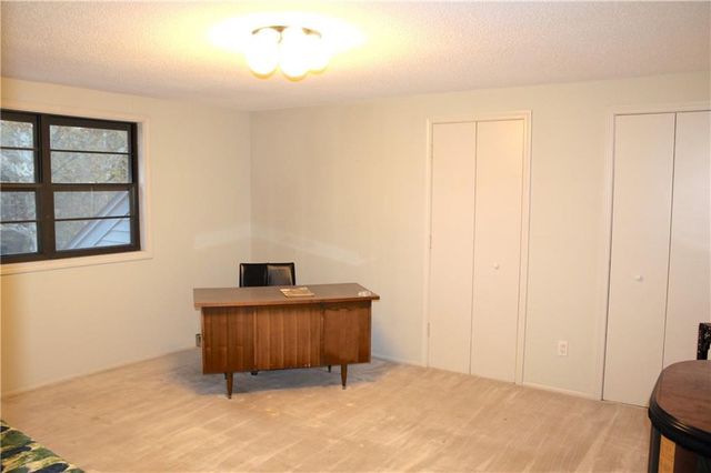 1128 NE 97th Place, Kansas City, MO 64155