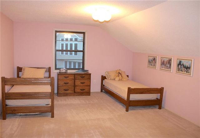 1128 NE 97th Place, Kansas City, MO 64155