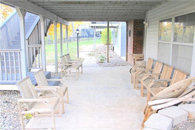 1128 NE 97th Place, Kansas City, MO 64155