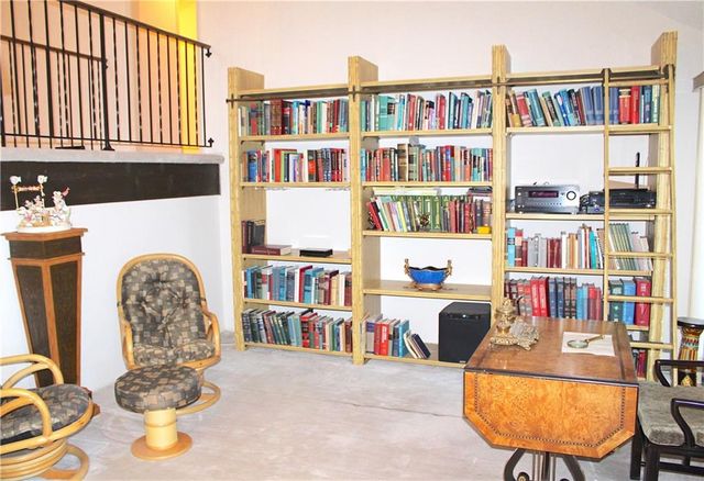 1128 NE 97th Place, Kansas City, MO 64155