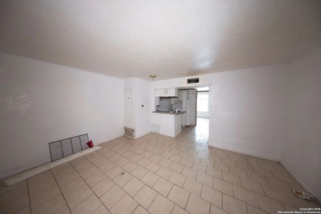 170 De Chantle Rd Apt 709, San Antonio, TX 78201