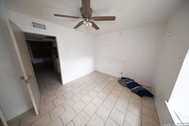 170 De Chantle Rd Apt 709, San Antonio, TX 78201