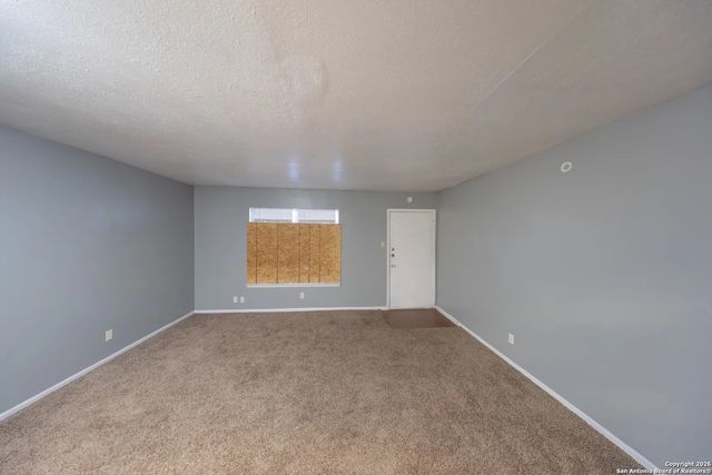 170 De Chantle Rd Apt 709, San Antonio, TX 78201