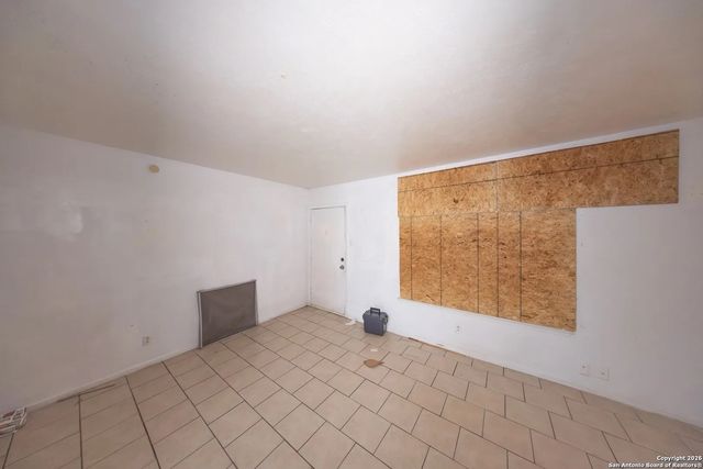 170 De Chantle Rd Apt 709, San Antonio, TX 78201