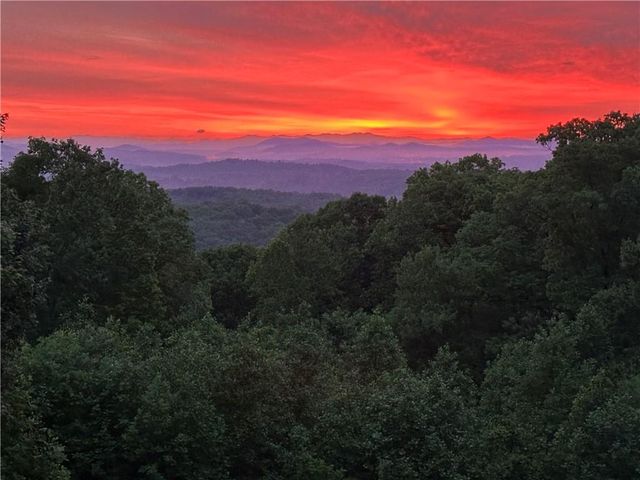 218 Chickadee Drive, Blue Ridge, GA 30513