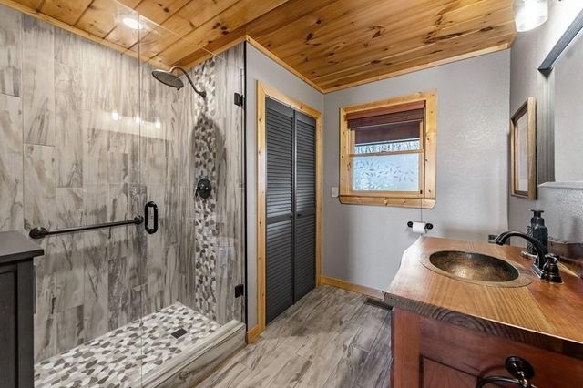 218 Chickadee Drive, Blue Ridge, GA 30513