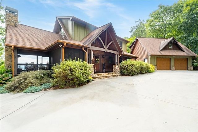 218 Chickadee Drive, Blue Ridge, GA 30513