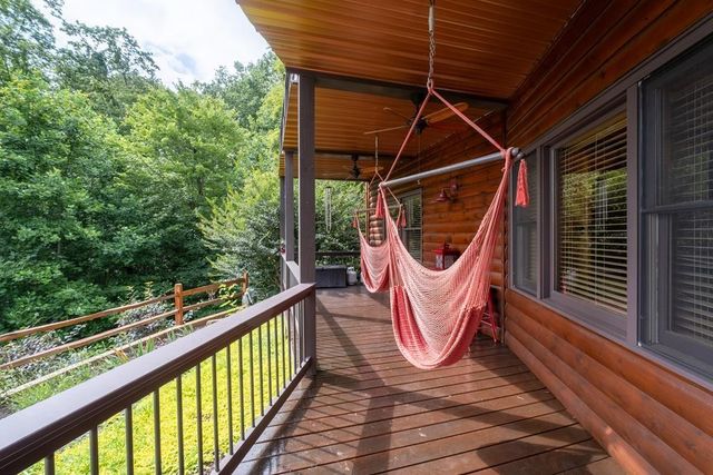 218 Chickadee Drive, Blue Ridge, GA 30513