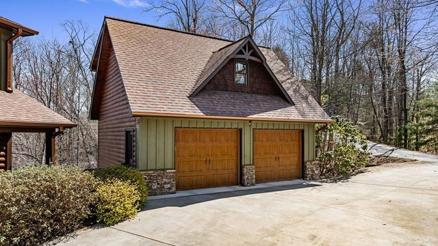 218 Chickadee Drive, Blue Ridge, GA 30513