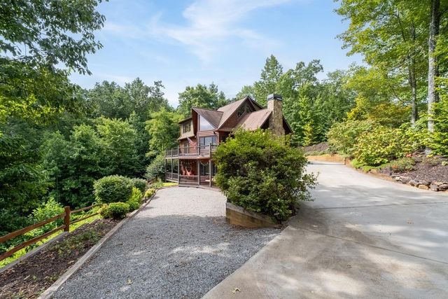 218 Chickadee Drive, Blue Ridge, GA 30513