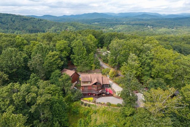 218 Chickadee Drive, Blue Ridge, GA 30513