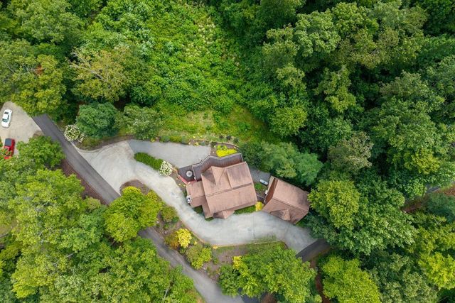 218 Chickadee Drive, Blue Ridge, GA 30513