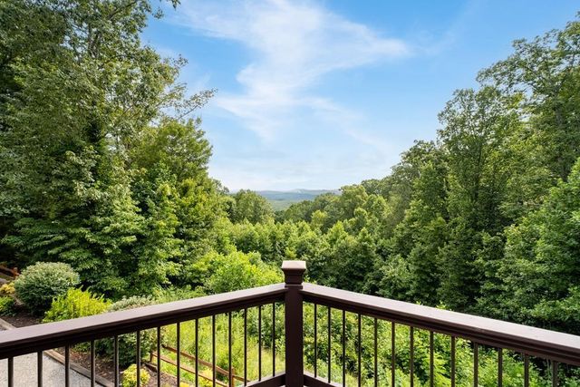 218 Chickadee Drive, Blue Ridge, GA 30513