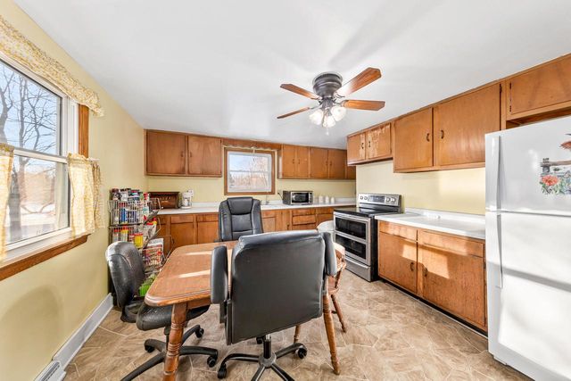 N6335 County Road E, Oconomowoc, WI 53066