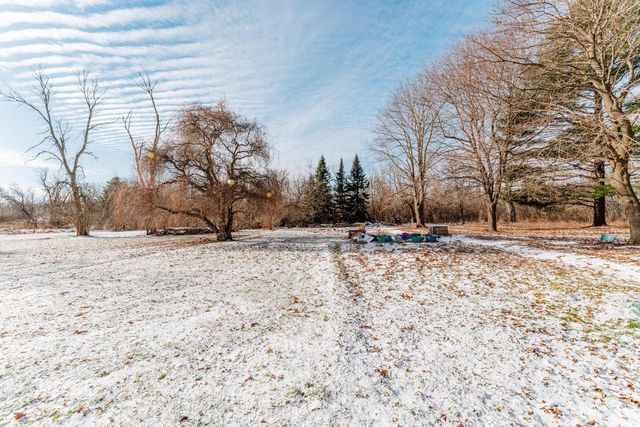 N6335 County Road E, Oconomowoc, WI 53066