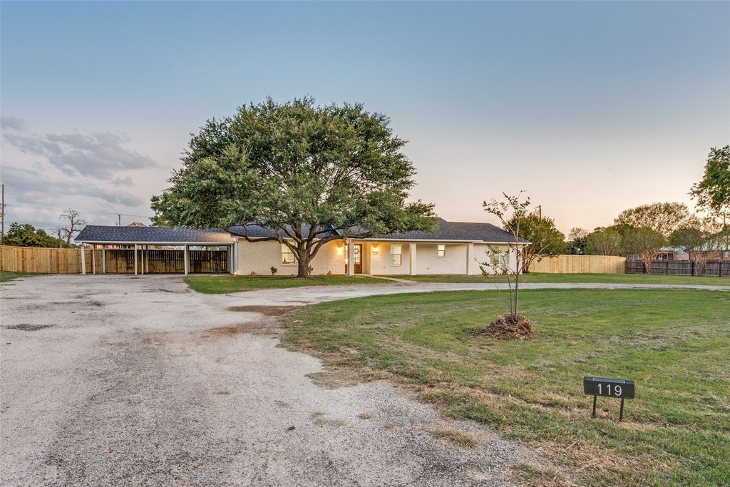 119 Wildwood Court, Mansfield, TX 76063 — photo 2