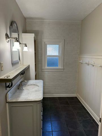 387 Albert Avenue, Shreveport, LA 71105