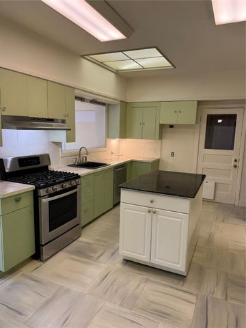 387 Albert Avenue, Shreveport, LA 71105