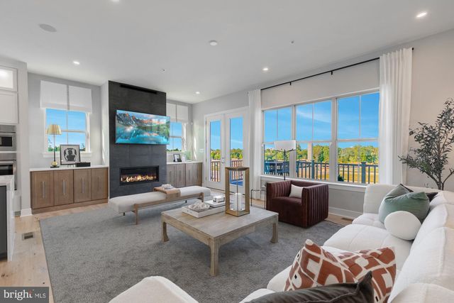 14925 DISPATCH ST, Rockville, MD 20850