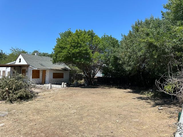 5185 Mission, Fresno, CA 93722