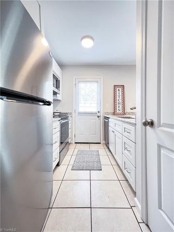 865 Ridgeview Avenue, Winston-salem, NC 27127