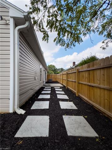 865 Ridgeview Avenue, Winston-salem, NC 27127