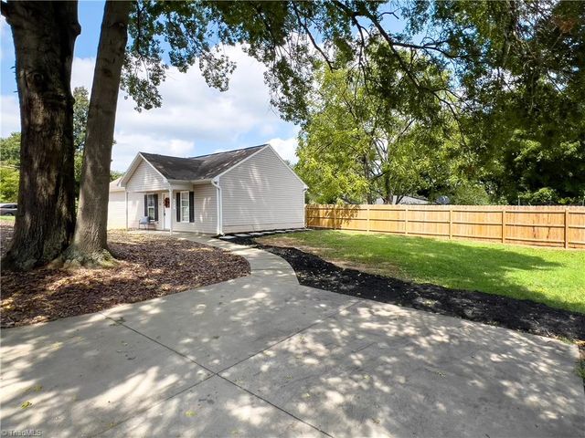 865 Ridgeview Avenue, Winston-salem, NC 27127