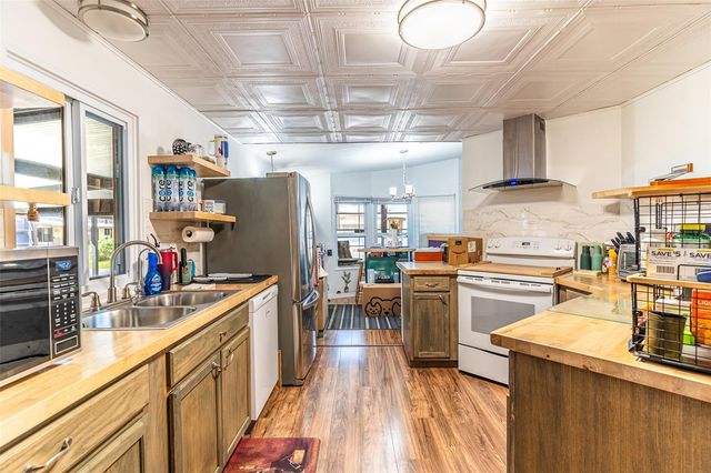 6450 HOLLYBERRY LANE NE, Winter Haven, FL 33881