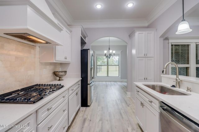 7368 N Aberdeen Drive, Pass Christian, MS 39571