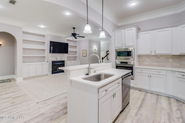 7368 N Aberdeen Drive, Pass Christian, MS 39571