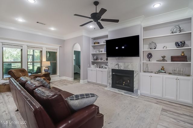 7368 N Aberdeen Drive, Pass Christian, MS 39571