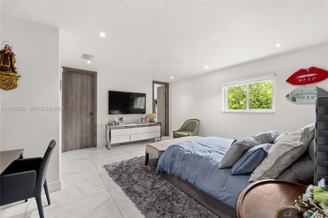 721 Bird Rd, Coral Gables, FL 33146