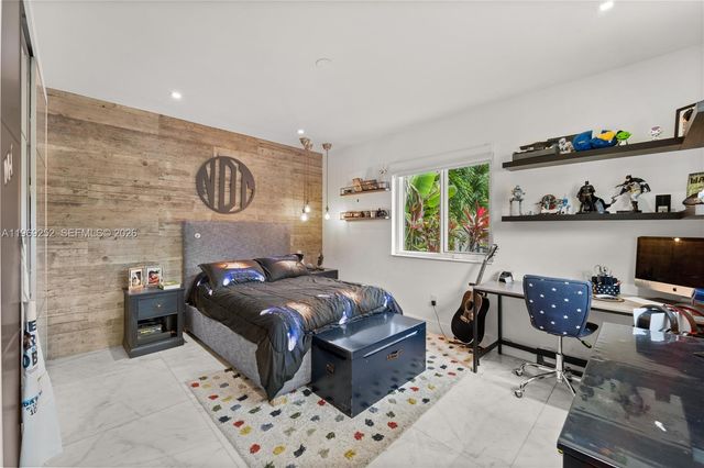 721 Bird Rd, Coral Gables, FL 33146