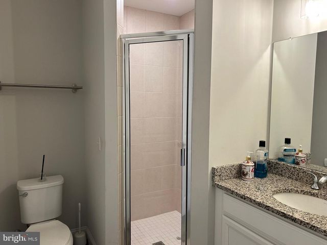 30 HAMILTON DR, Cranbury, NJ 08512