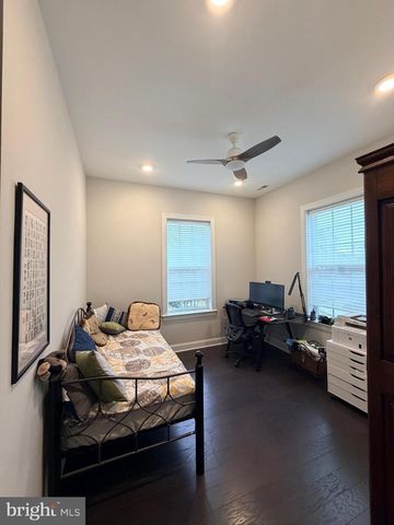 30 HAMILTON DR, Cranbury, NJ 08512