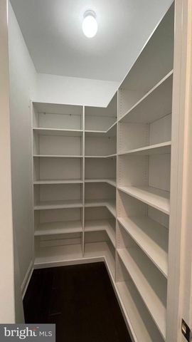 30 HAMILTON DR, Cranbury, NJ 08512