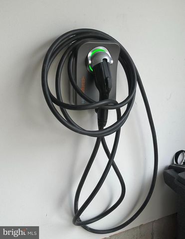 30 HAMILTON DR, Cranbury, NJ 08512