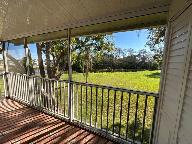 668 Saxony Place N, Delray Beach, FL 33446