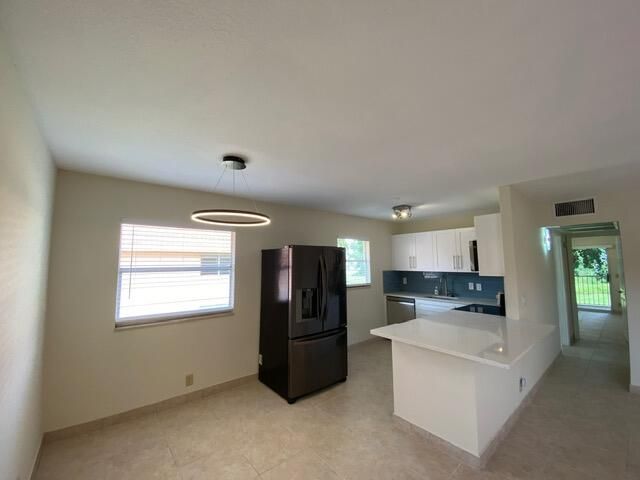 668 Saxony Place N, Delray Beach, FL 33446