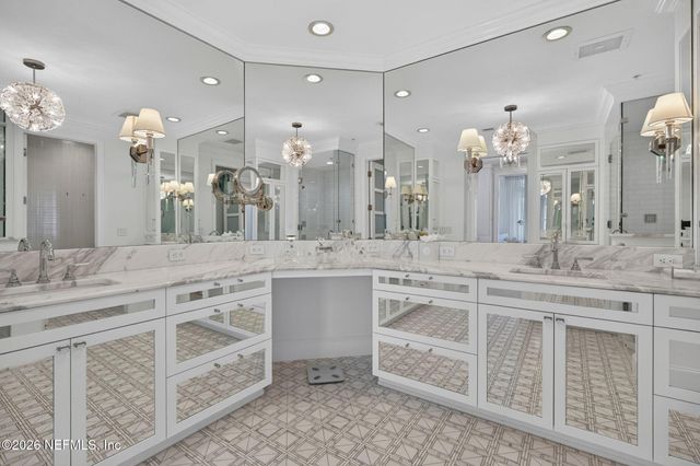 2358 RIVERSIDE Avenue 105, Jacksonville, FL 32204