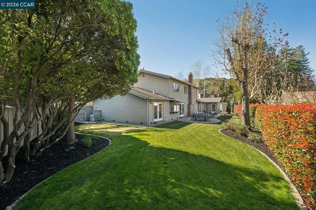 342 Constance Pl, Moraga, CA 94556