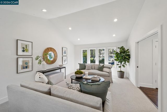 342 Constance Pl, Moraga, CA 94556