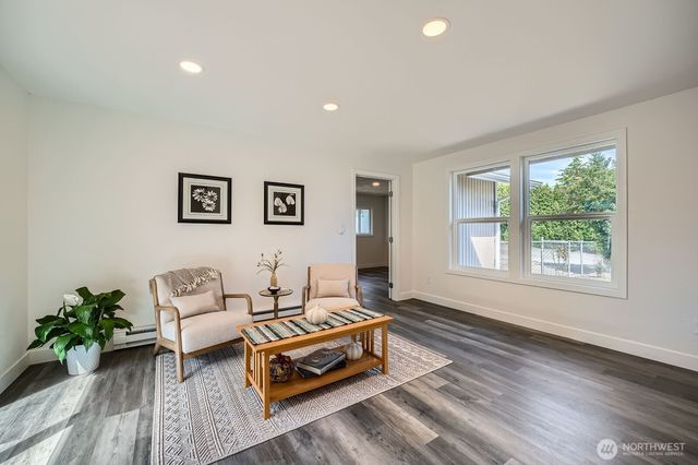 10985 SE 225th Street, Kent, WA 98031