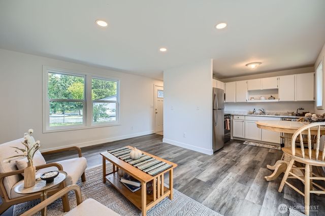 10985 SE 225th Street, Kent, WA 98031