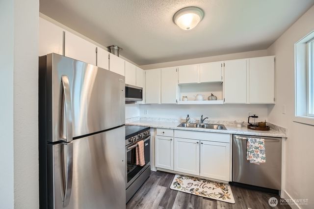 10985 SE 225th Street, Kent, WA 98031