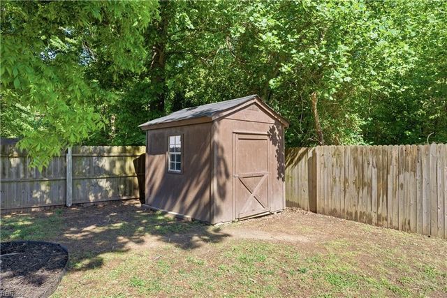102 Berkshire BLVD, Suffolk, VA 23434